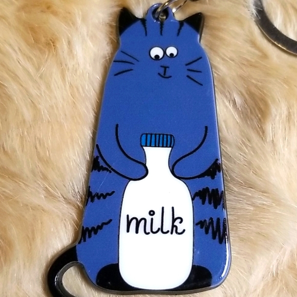 3 for $15 Adorable Cat With Milk Bottle Keychain - Picture 3 of 3